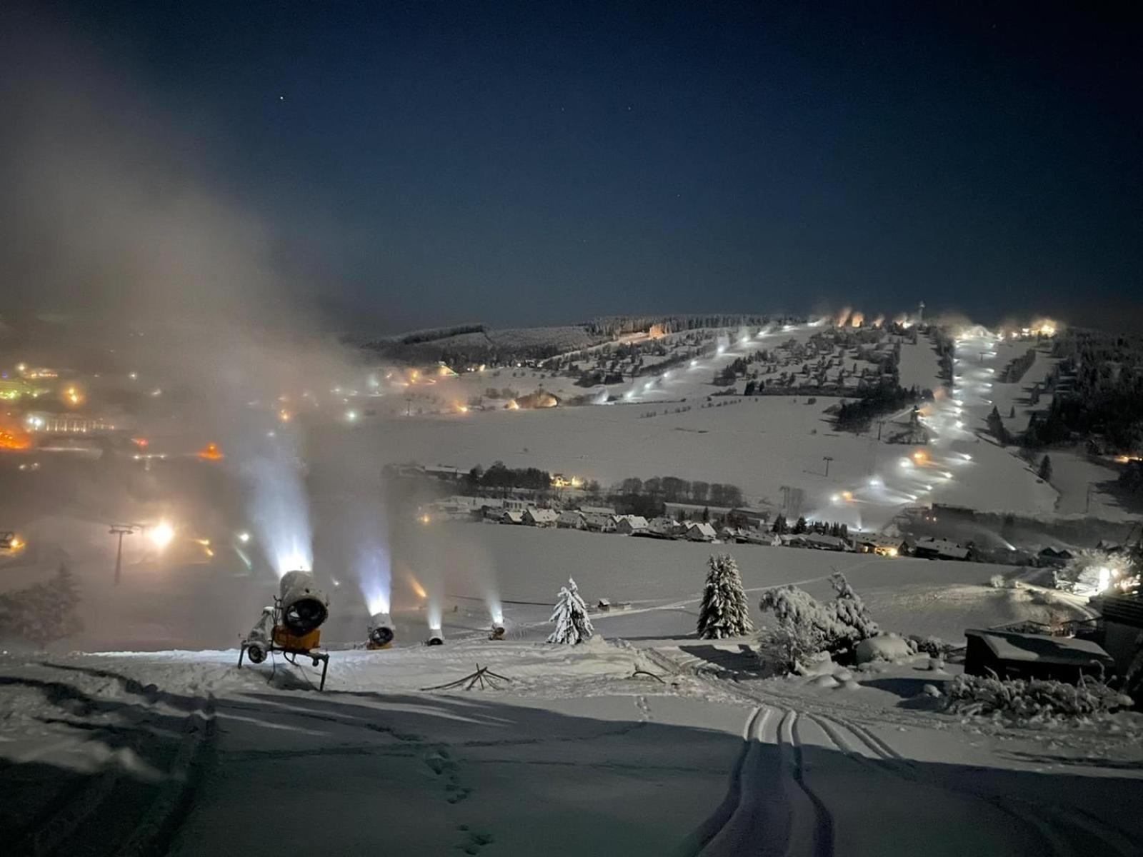 Sauerland Stern Hotel Willingen  Bagian luar foto